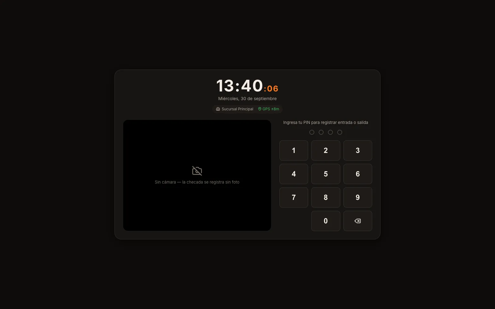 Kiosco de checador de ZelPOS con reloj y teclado numérico.